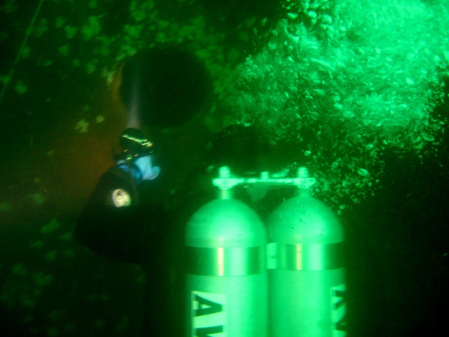 Wreck diving photograph 3