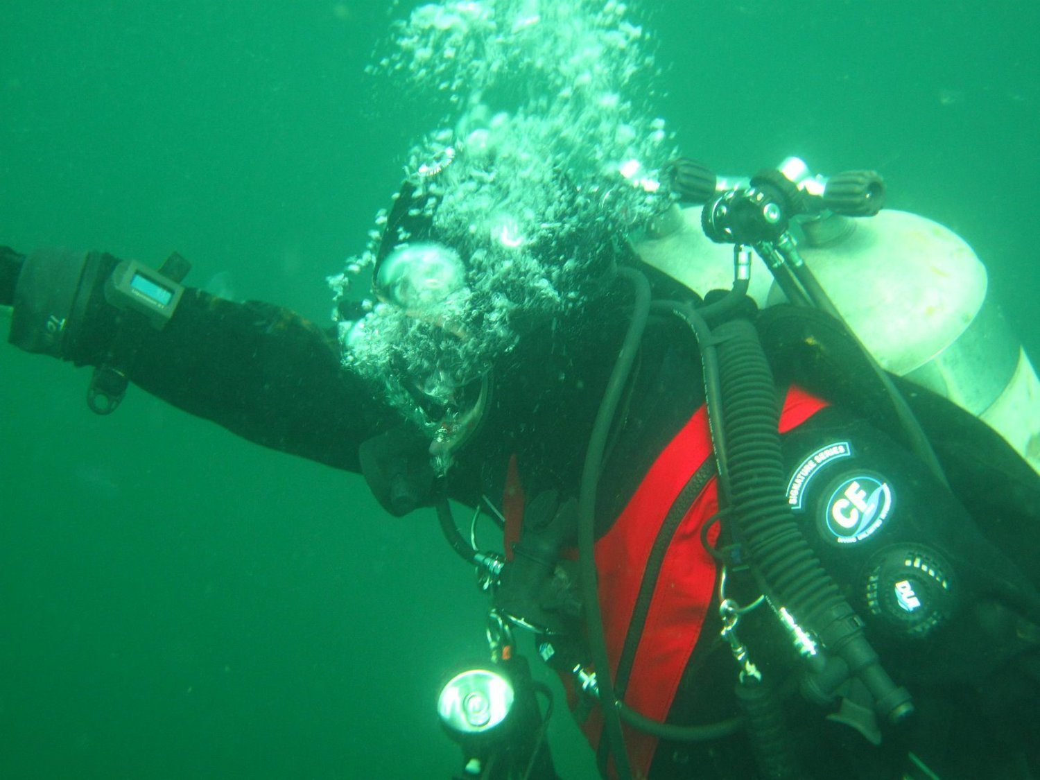 Wreck diving photograph 4