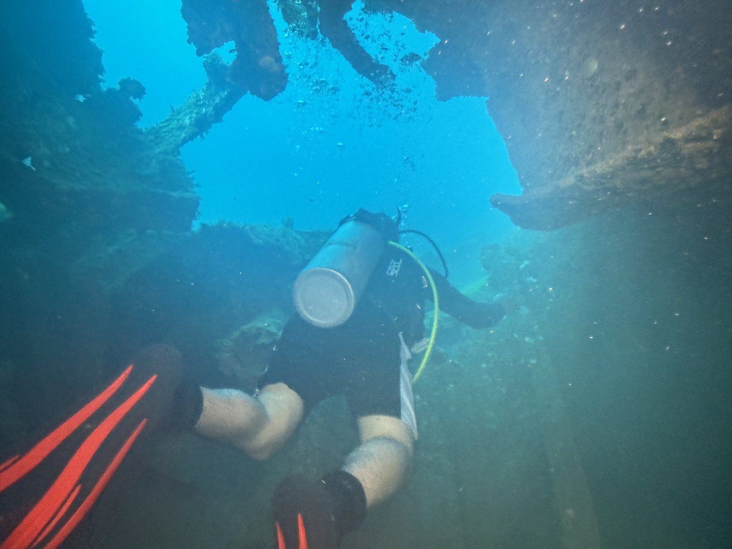 Wreck diving photograph 12