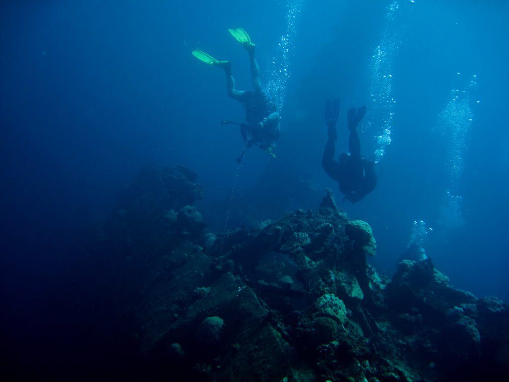 Wreck diving photograph 39