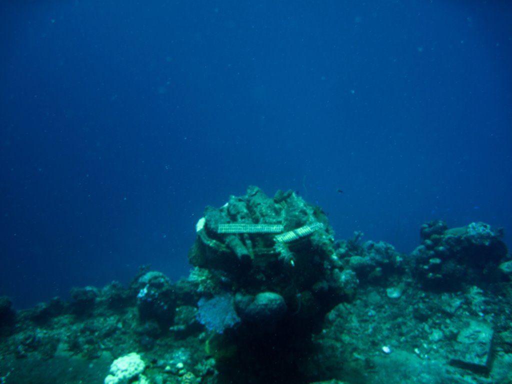 Wreck diving photograph 42