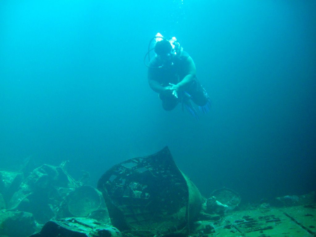Wreck diving photograph 53