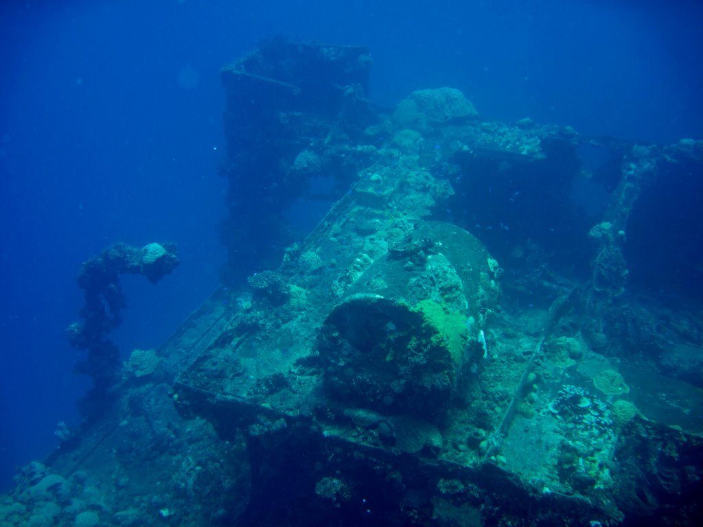 Wreck diving photograph 54