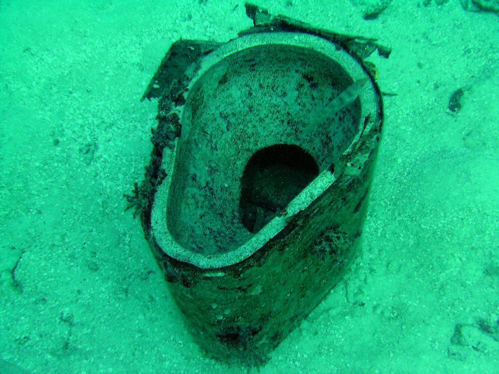 Wreck diving photograph 117